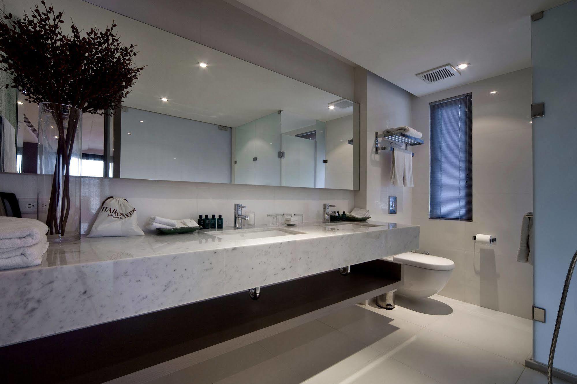 יוצ'י Spa Home Sun Moon Lake Luxury Lakeside Hotel מראה חיצוני תמונה