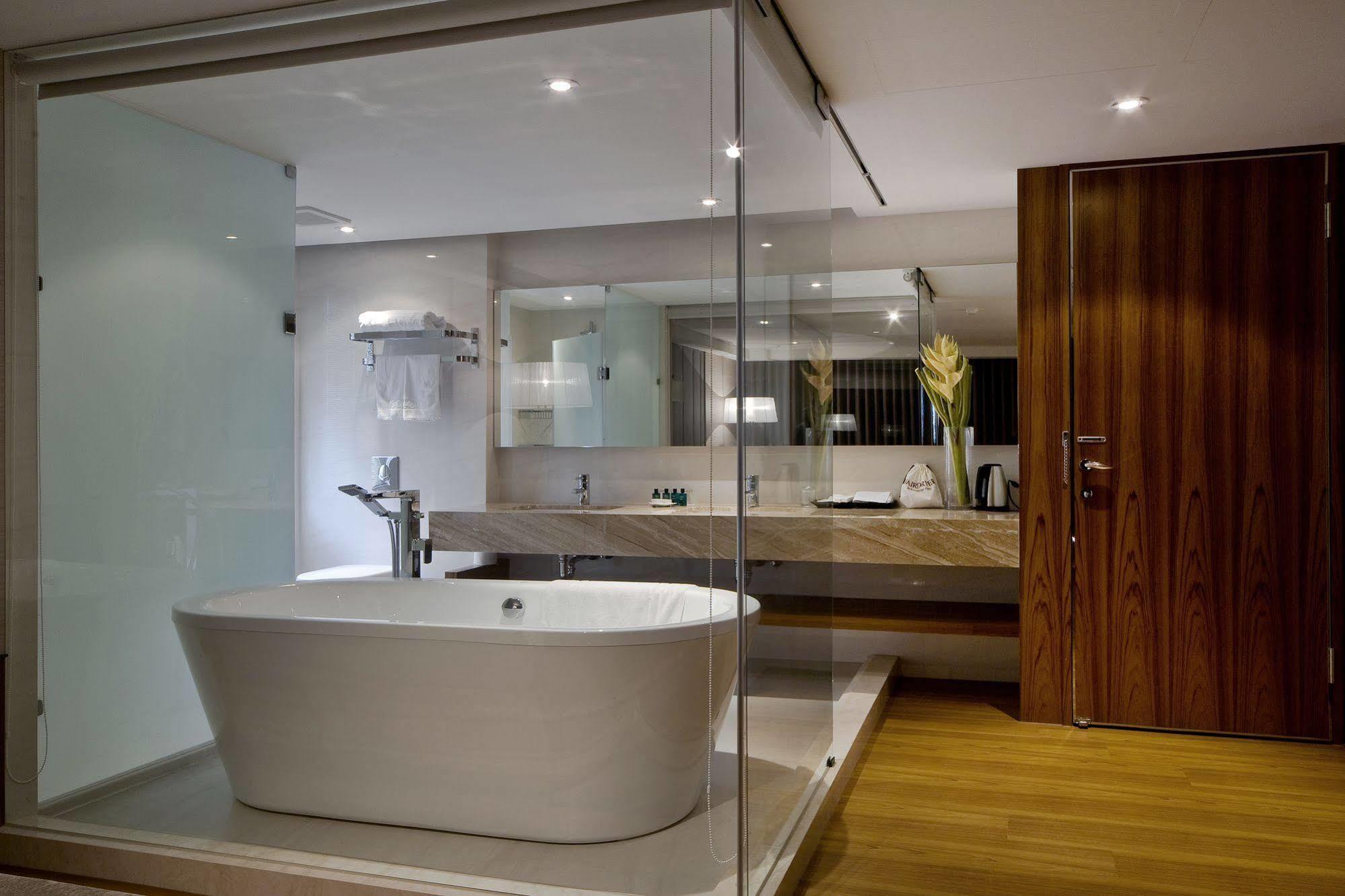 יוצ'י Spa Home Sun Moon Lake Luxury Lakeside Hotel מראה חיצוני תמונה