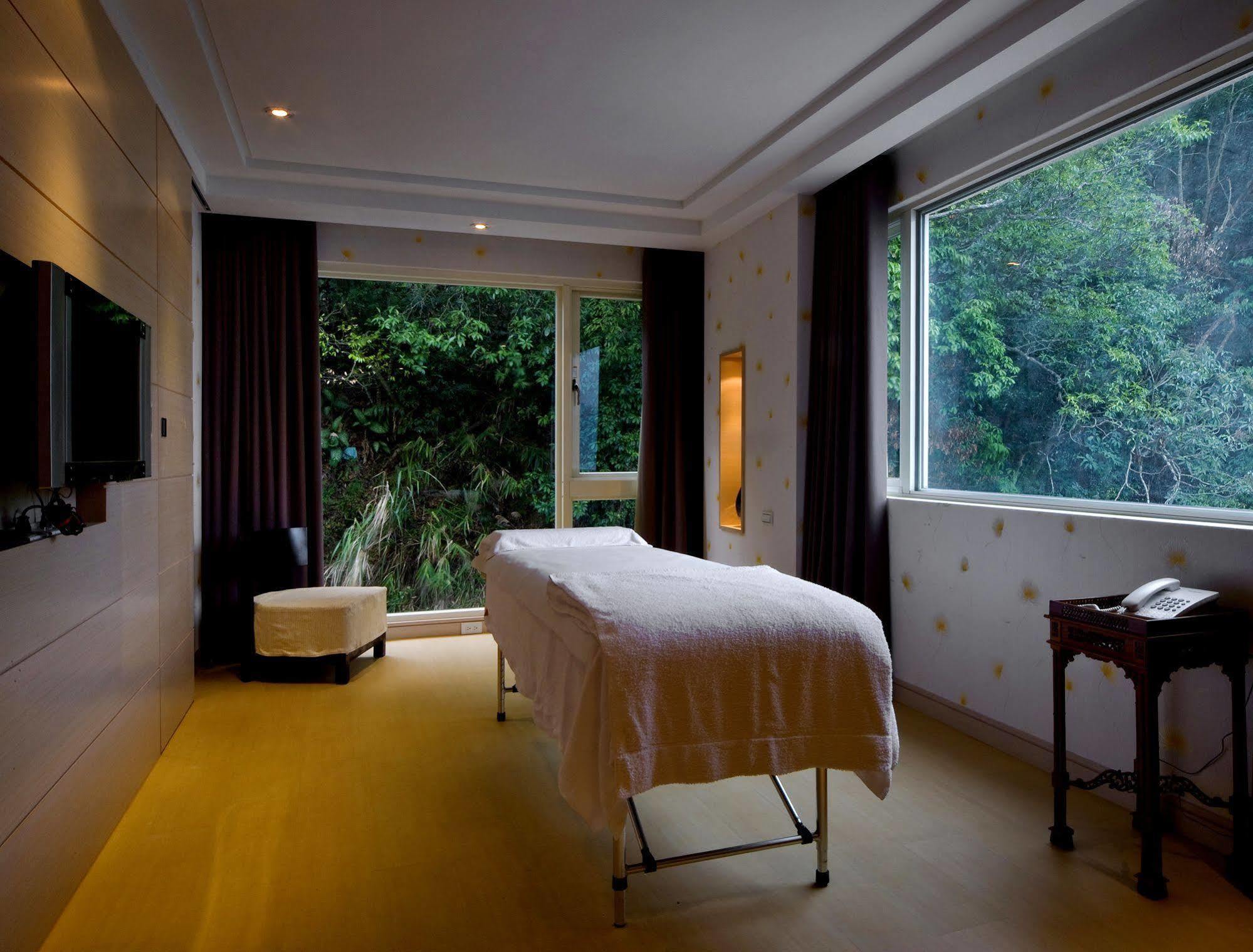 יוצ'י Spa Home Sun Moon Lake Luxury Lakeside Hotel מראה חיצוני תמונה