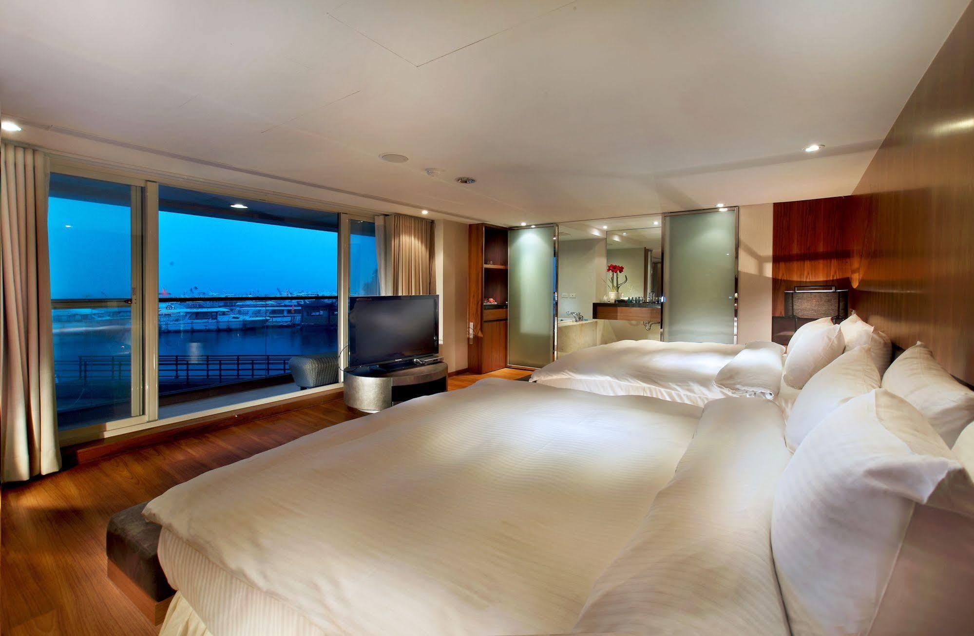 יוצ'י Spa Home Sun Moon Lake Luxury Lakeside Hotel מראה חיצוני תמונה