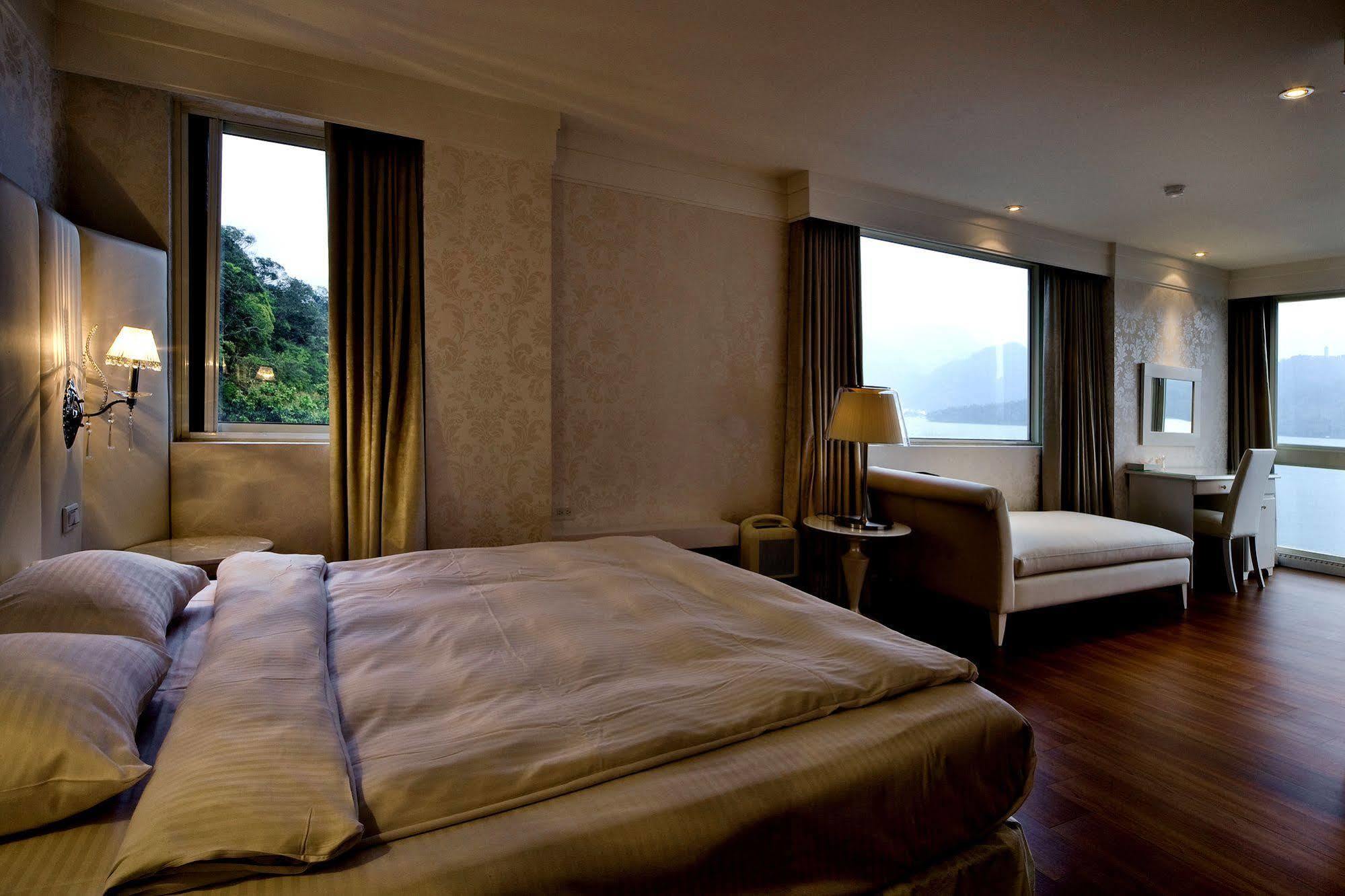 יוצ'י Spa Home Sun Moon Lake Luxury Lakeside Hotel מראה חיצוני תמונה
